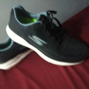 Sketchers sneakers